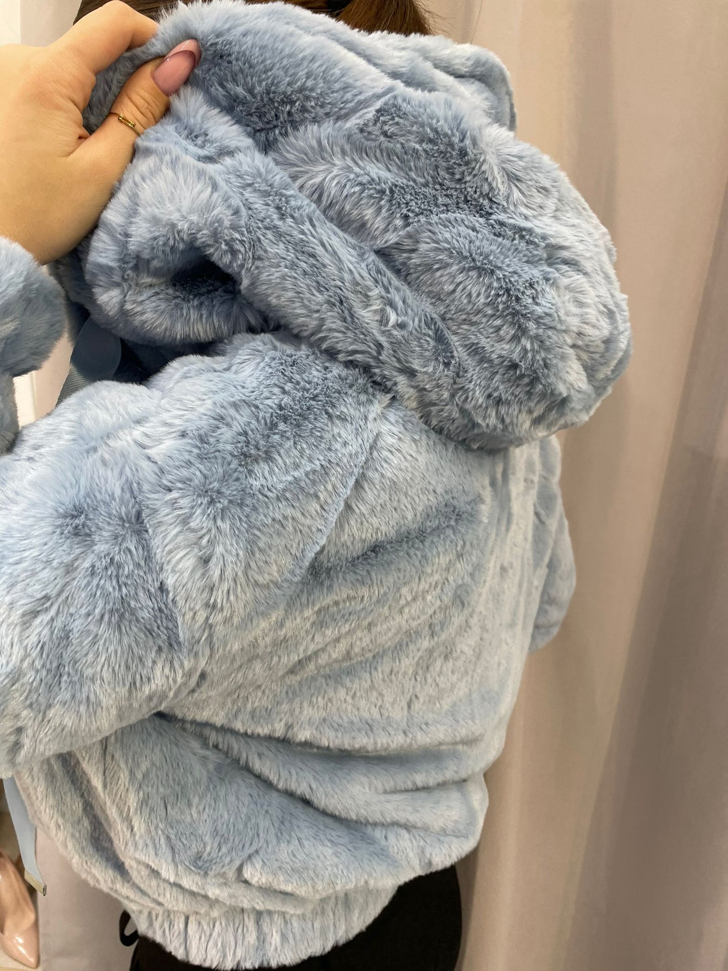 Pelliccia basic azzurro polvere
