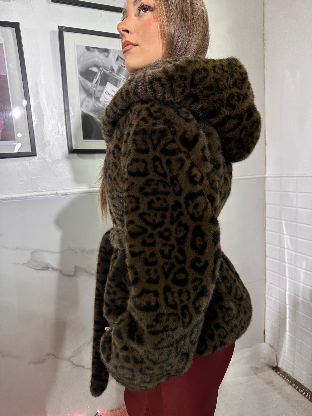 Pelliccia animalier con cinta
