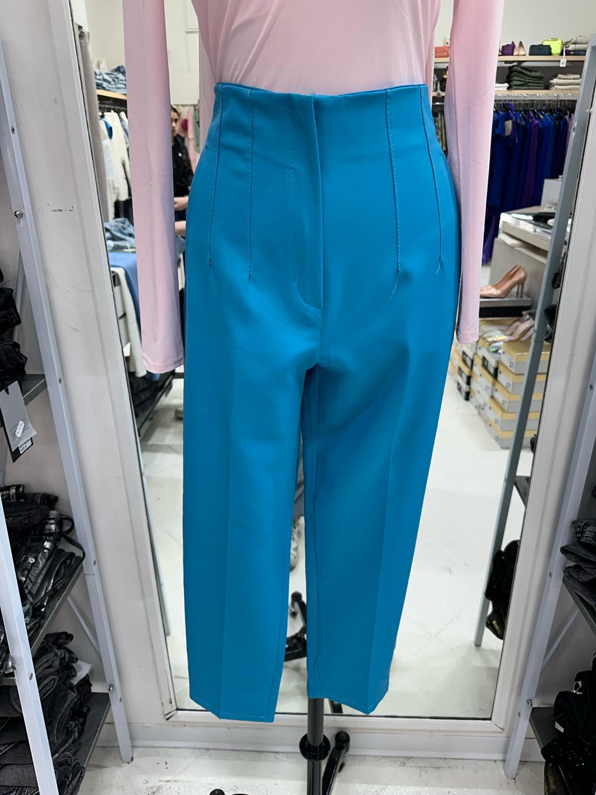 Pantalone azzurro