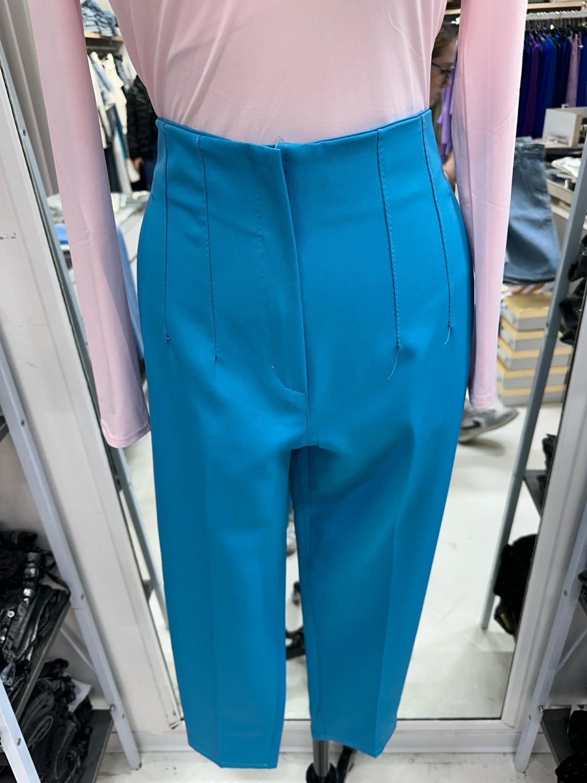 Pantalone azzurro