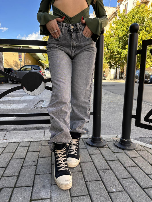 Jeans strappi grigio