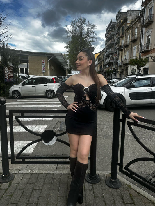 Abito pizzo anello nero